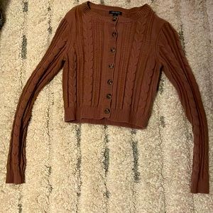 This is a crop top XS great for fall only worn once, great shape.